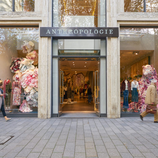 Anthropologie: Take an extra 40% off select items